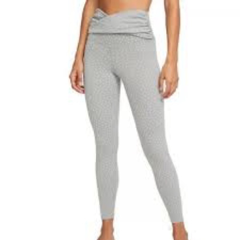 Nike Light Gray High-Waist Leggings
